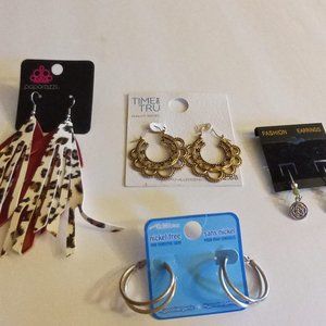 Set of 4 pairs of new earrings
